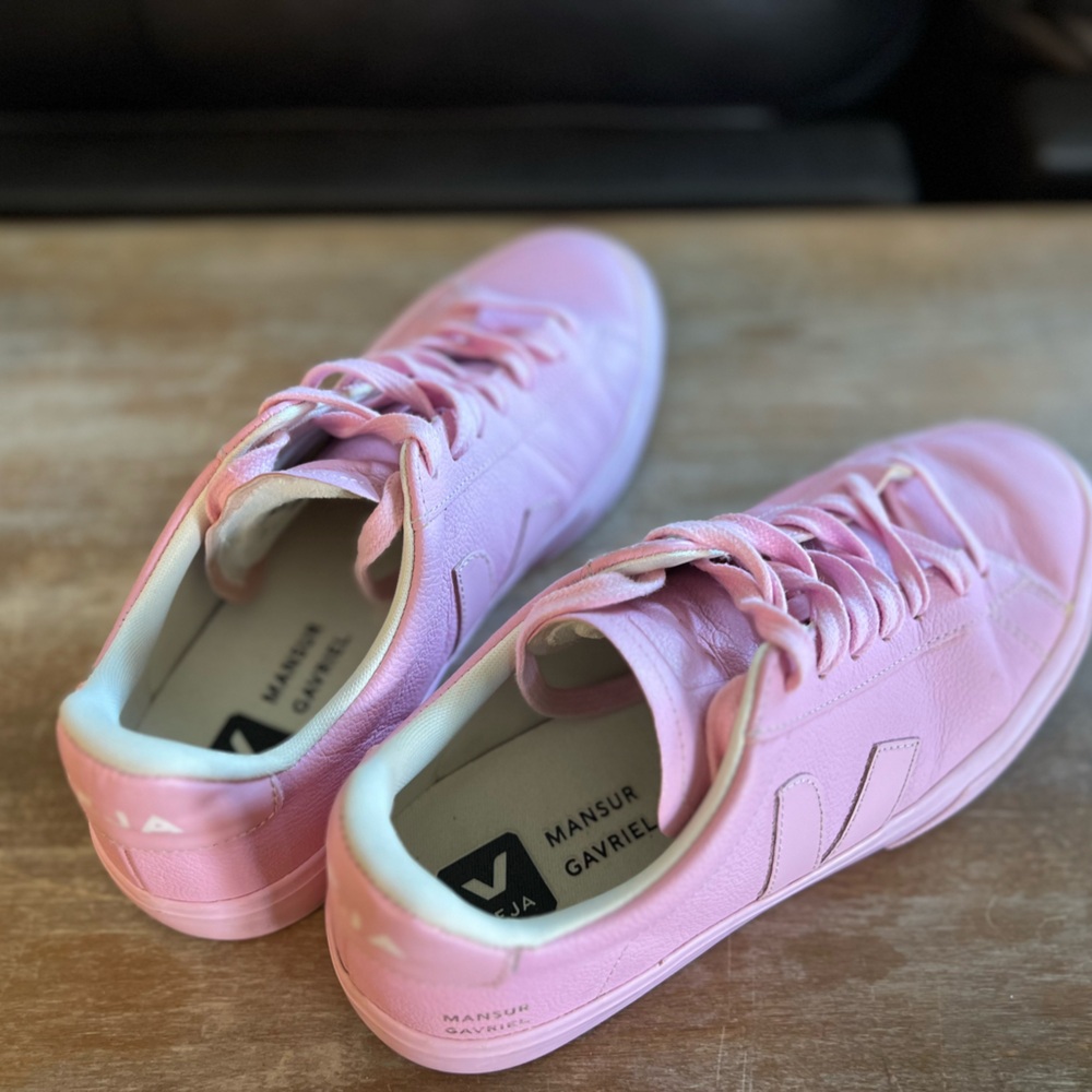 Veja x Mansur Gavriel Campo ChromeFree Leather Sneakers
Pink 🌸 - Picture 11 of 14